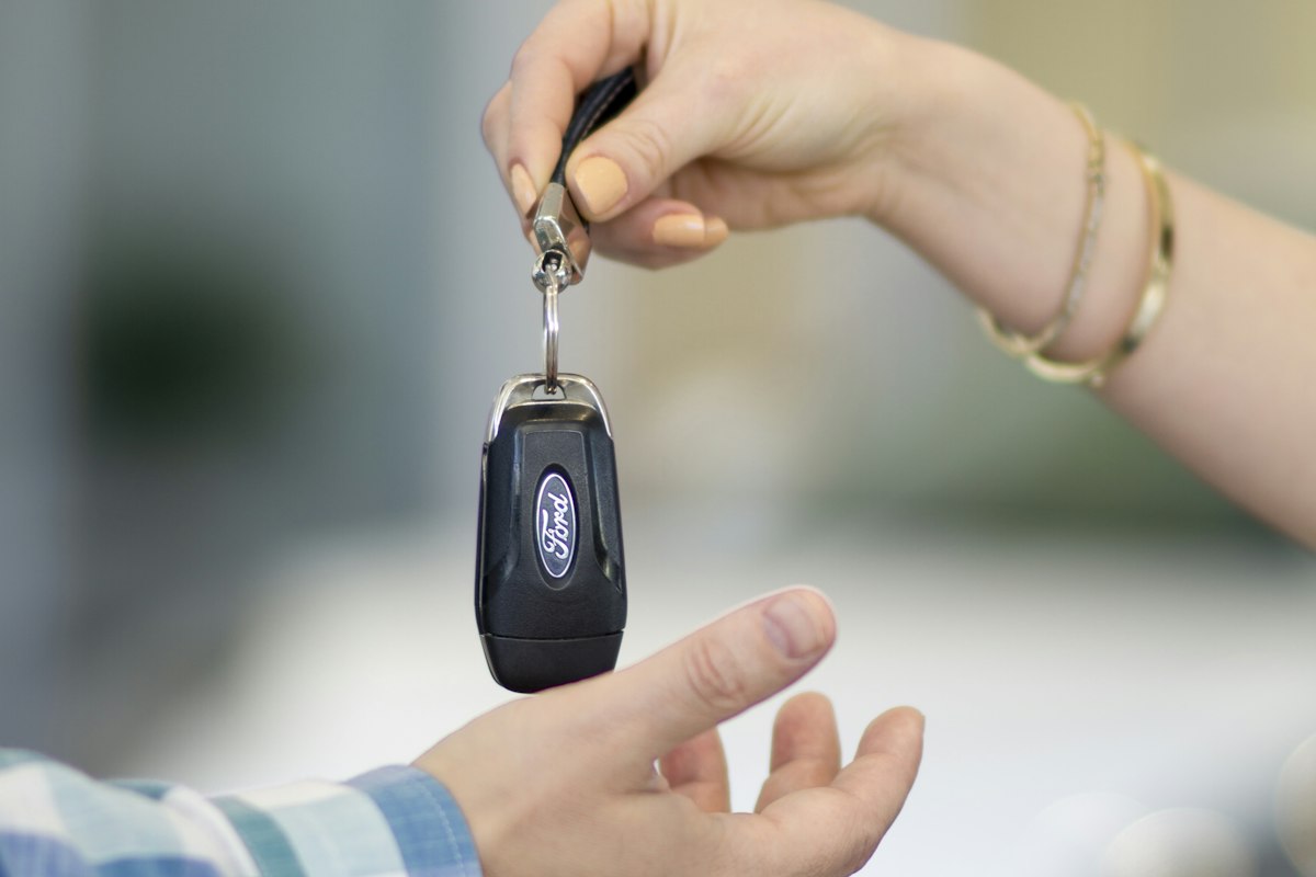 detailing a car before a lease turn-in